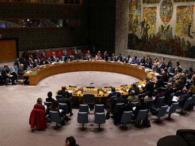 مجلس الأمن يدعو لحل سلمي لأزمة أوكرانيا  