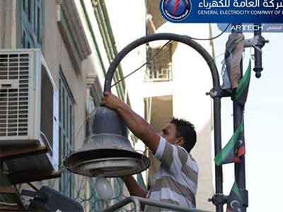 إنارة واستبدال المصابيح والفوانيس بشوارع مدينة طرابلس 