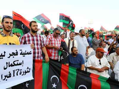 مدن عدة بليبيا تشهد مظاهرات تحت شعار حكم القضاء نافذ وليبيا وطن واحد  
