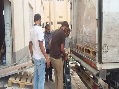 وصول أدوية ومستلزمات طبية إلى مخازن الإمداد في بنغازي
