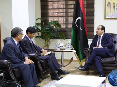 النائب أحمد معيتيق يجتمع مع سفير كوريا لدى ليبيا  