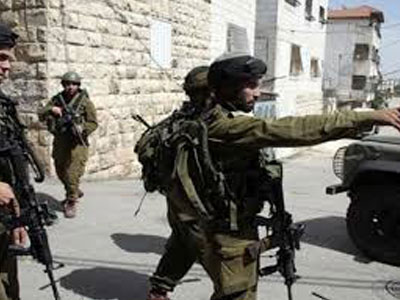 قوات الصهاينة تعتقل محافظ القدس وخمسة آخرين من بلدة بيت فجار جنوب بيت  