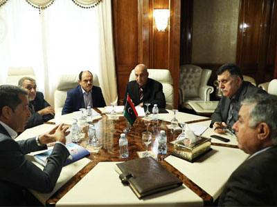 رئيس المجلس الرئاسي يجتمع بآمر المنطقة العسكرية الوسطى وعميد بلدية مصراتة 
