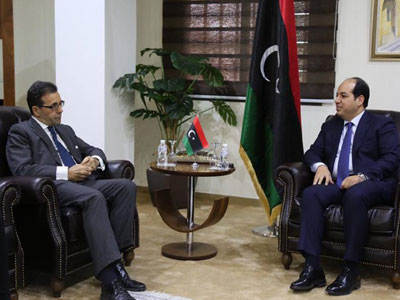 النائب أحمد معيتيق يلتقي سفير مملكة إسبانيا لدى ليبيا 