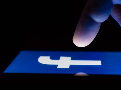 فيسبوك تختبر خاصية الوضع الليلي على الهواتف الذكية