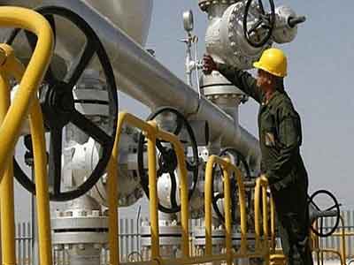 أسواق النفط العالمية تستوعب الإنتاج المتزايد والمفاجئ للنفط الليبي 
