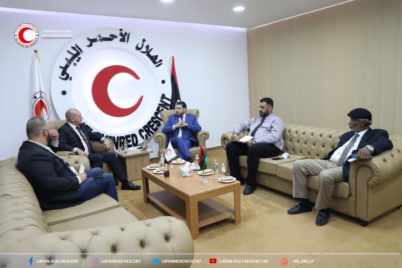 الهلال الأحمر الليبي يناقش مع البعثة الدولية للصليب الأحمر التحديات المشتركة وتعزيز الشراكة
