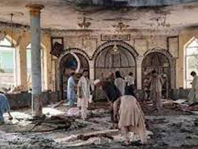 مصادر افغانية : مقتل ( 3 ) أشخاص على الاقل وإصابة ( 15 ) في انفجار مسجد بولاية ننغرهار الأفغانية  