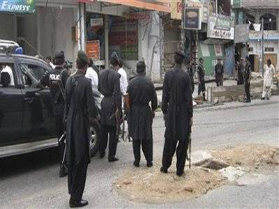 مسلحون يختطفون عشرة أشخاص في بيشاور الباكستانية