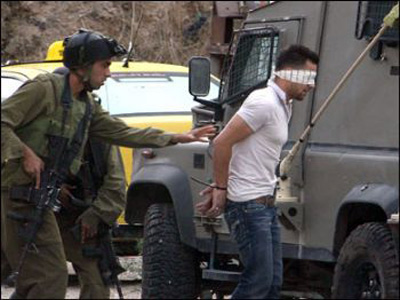 قوات الاحتلال الإسرائيلي تعتقل مواطنين من الخليل 
