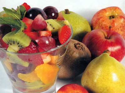 جميع أنواع الفاكهة تحتوى على نسبة كبيرة من الألياف والسكريات والفيتامينات والعناصر المعدنية والألياف