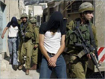قوات الاحتلال تعتقل 11 فلسطينيا في مناطق متفرقة 