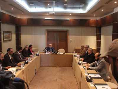 سلامة يعقد عدداً مع الإجتماعات في طرابلس  