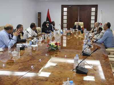 إجتماع مشترك بين الوطنية للنفط والشركة الليبية للموانئ 
