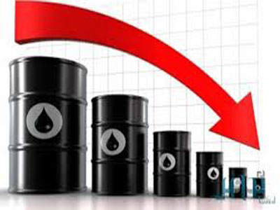 انخفاض أسعار النفط متأثرة بهبوط أسواق الأسهم العالمية