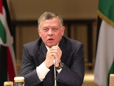 ملك الأردن يقبل استقالة حكومة الرزاز ويكلفها بتصريف الأعمال 