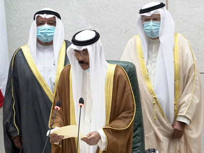 الحكومة الكويتية تقدم استقالتها إلى أمير البلاد 