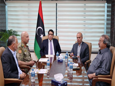 القائد الأعلى للجيش الليبي يترأس اجتماعاً تشاورياً حول الأوضاع الأمنية والعسكرية في البلاد