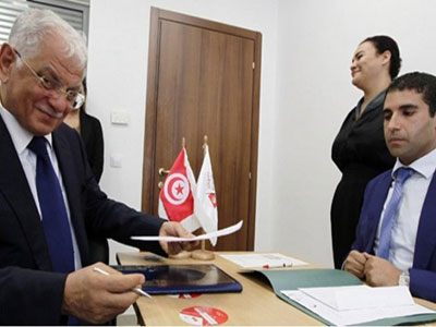 الهيئة العليا للانتخابات الرئاسية التونسية تتسلم ملفات 70 مرشحا