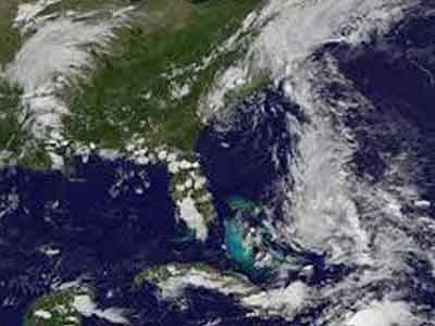 المركز الوطني للأعاصير : العاصفة الإستوائية نيوتن تشكلت قبالة ساحل المكسيك 