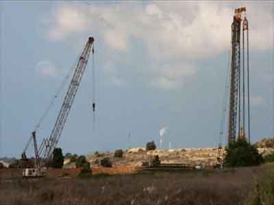 إسرائيل تبني جدارًا تحت الأرض حول قطاع غزة