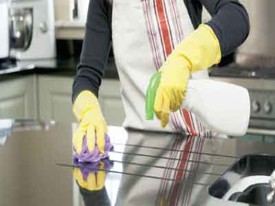 تبديل جميع أدوات تنظيف المطبخ بشكل دوري 