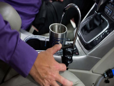 التكنولوجيا ستسقيك الماء في سيارتك