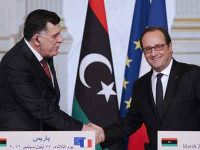 أولاند: من مصلحة المجتمع الدولي أن تكون ليبيا دولة آمنة ومستقرة 