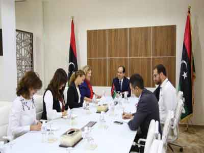 معيتيق يلتقي نائب رئيس بعثة الأمم المتحدة في ليبيا ومدير صندوق الامم المتحدة للسكان