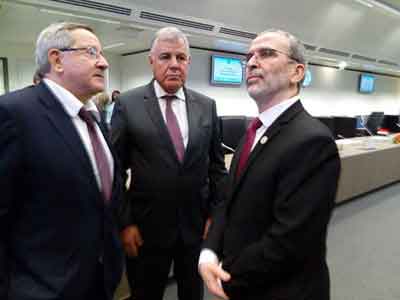 صنع الله يجتمع مع وزير الطاقة الجزائري والرئيس المدير العام لشركة سوناطراك  