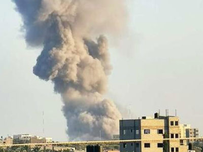 الطيران الحربي الصهيوني يقصف عدة مواقع بقطاع غزة