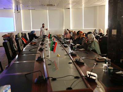 المجلس البلدي طبرق يعقد اجتماعا يتابع خلاله خطة مكافحة فيروس كورونا 