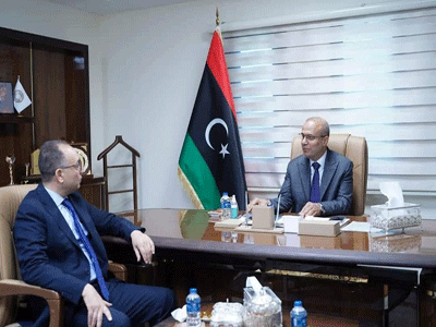 عبد الله اللافي يناقش مع سفير تونس الاوضاع الصعبة التي يعاني منها المواطنين الليبيين في منفذ رأس اجدير الحدودي